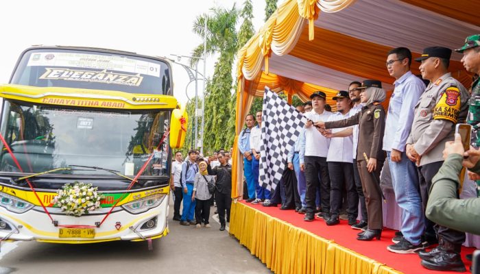 Wali Kota Cilegon Lepas Ribuan Pemudik Gratis, Bus dan Pemudik Meningkat