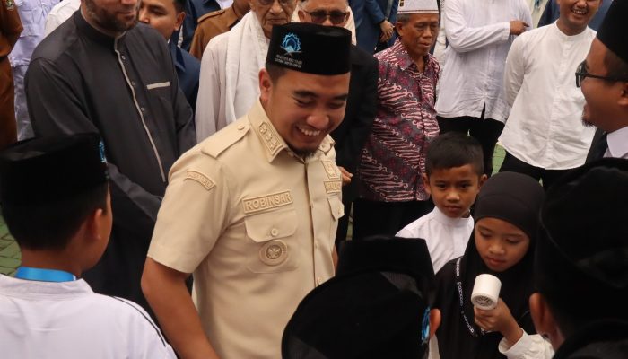Robinsar Kunjungi Pesantren Ibnu Syam, Beri Motivasi Santri di Tahun Ajaran Baru