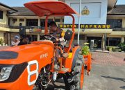Polres Cilegon Terima Bantuan Traktor dari Dinas Pertanian Banten untuk Ketahanan Pangan