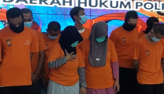Satnarkoba Polres Cilegon Bekuk Dua Wanita “Ratu Ekstasi”, Ungkap Modus Baru Lewat Instagram