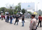 Tolak Truk ODOL, Warga dan Mahasiswa Kramatwatu Blokade Jalan Lingkar Selatan Serang-Cilegon