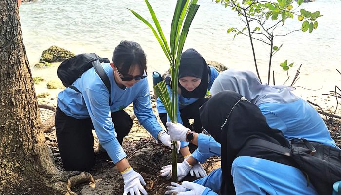 Gandeng Komunitas Lokal, PT IRT Kampanyekan Wisata Lestari Tanpa Rusak Alam di Pulau Merak Kecil