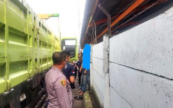 Supir Truk Ditemukan Tewas Tergantung di Parkiran PT Duta Sugar International, Sempat Pinjam HP Kernet untuk Telepon Istri