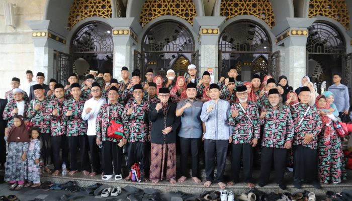 Langkah Nyata Pemkot Cilegon, 37 Warga  Berangkat Umrah Gratis ke Tanah Suci