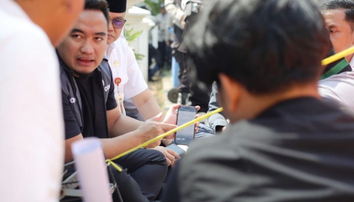 Datangi “Tenda Keprihatinan” HMI, Wali Kota Robinsar Buka Ruang Dialog Terbuka soal APBD Cilegon