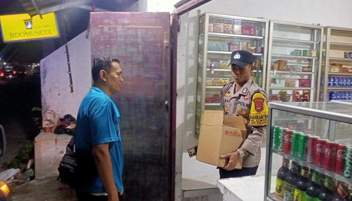 Polsek Cilegon Sita Puluhan Botol Minuman Beralkohol di Kecamatan Jombang