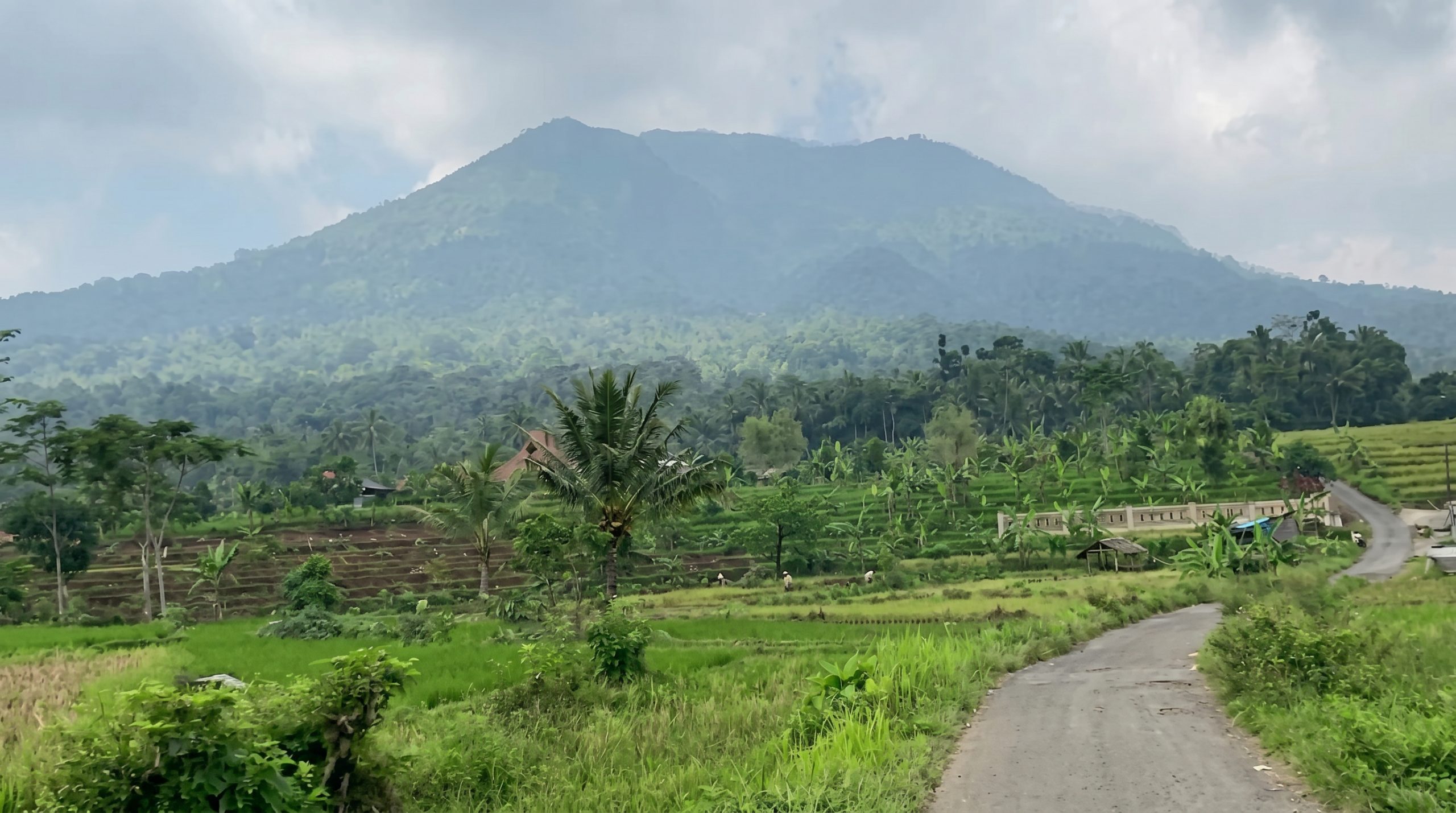 Gunung Pulosari di Kabupaten Pandeglang