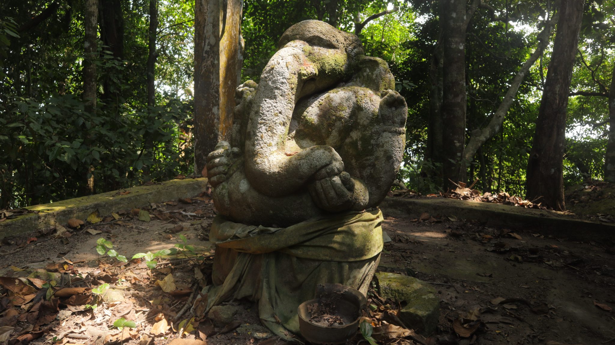 Arca Ganesha di Gunung Raksa Pulau Panaitan
