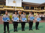 Sebelum Pindah Tugas ke Serang, AKBP M.Probandono Bobby Danuardi Beri Hadiah Umrah ke Personel Polres Cilegon
