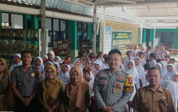 Cegah Bullying sejak Dini, Kapolsek Purwakarta Menyapa Siswa SDN Kebondalem Lewat Program “Poldik”